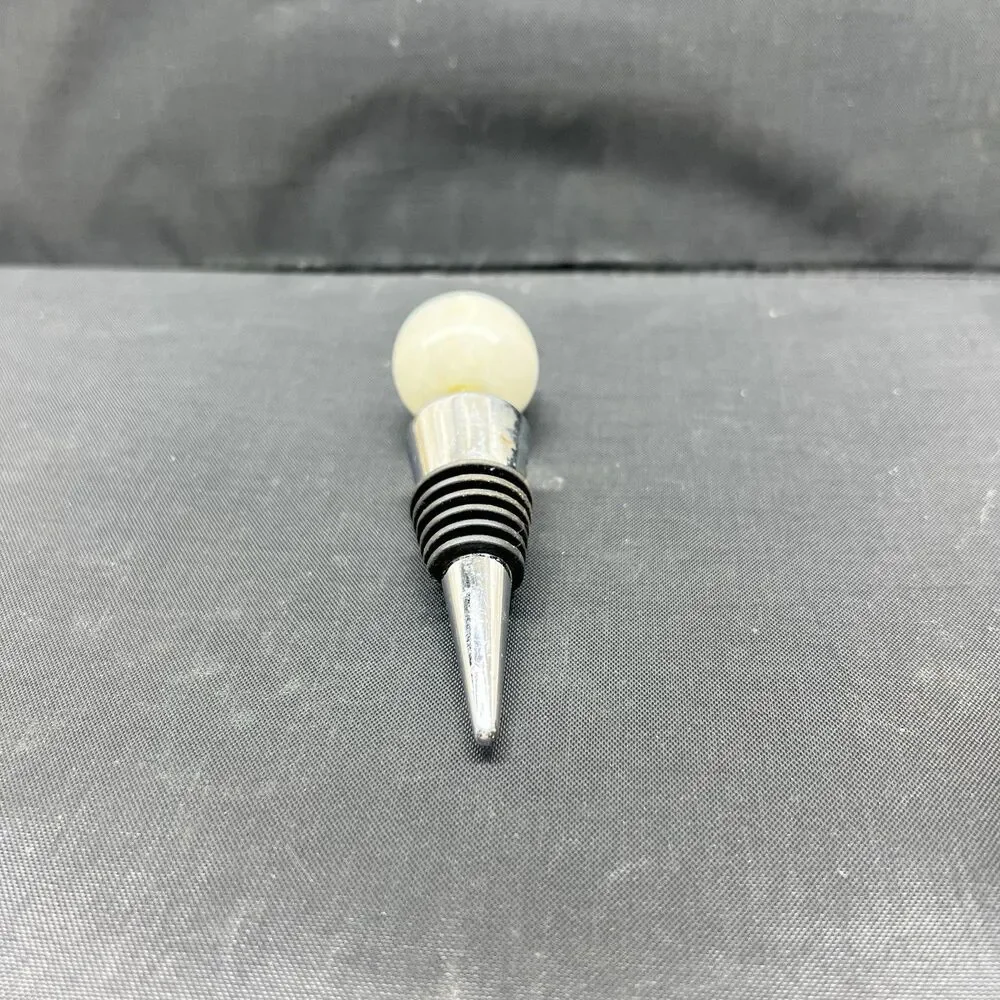 Wine Bottle Stopper Reusable Vacuum Sealed Twist Plug Caps Leakproof Wedding